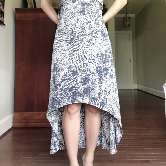 Express Hi-lo Dress - Picture 4 of 4
